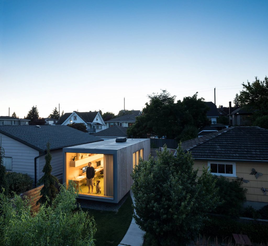 Casa contenedor en medio de la ciudad